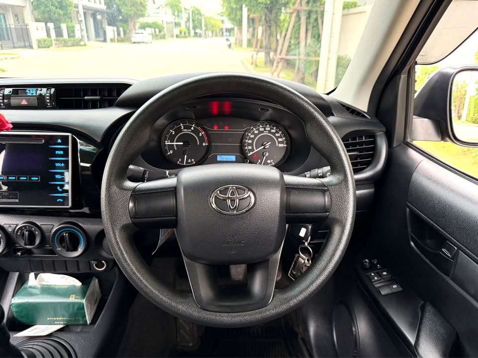 2020 Toyota Hilux Revo Z Edition 2.4E MT Smart Cab view 5