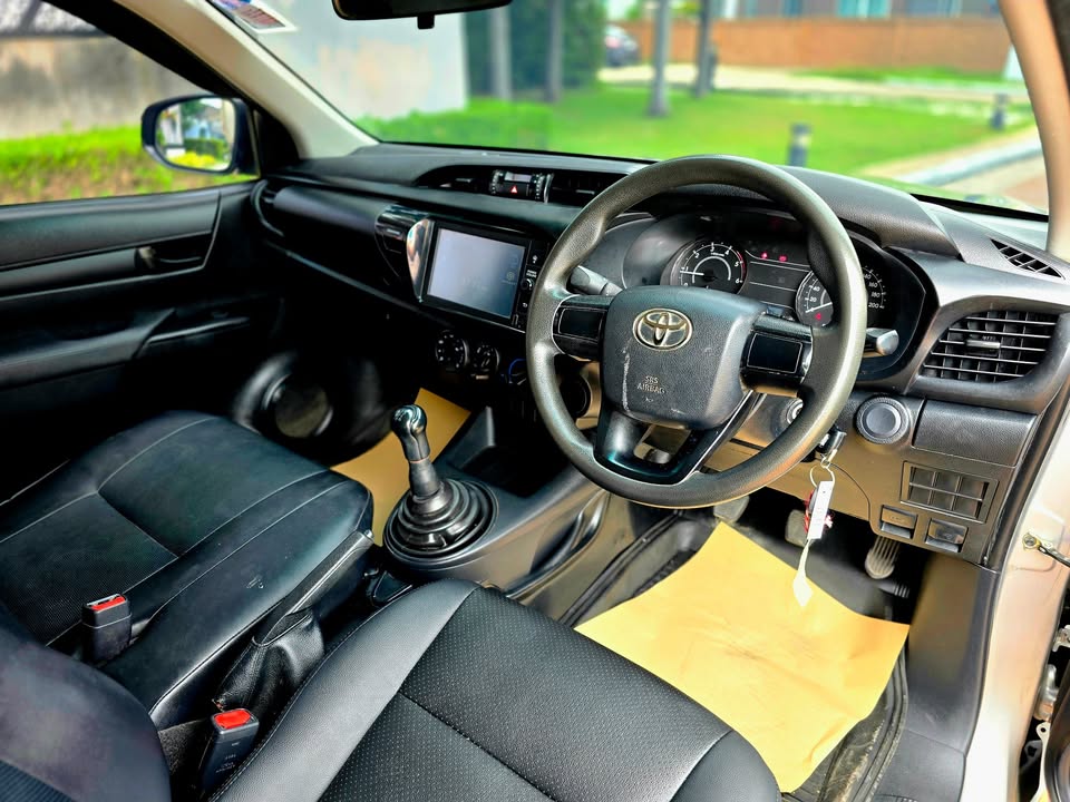 2020 Toyota Hilux Revo 2.4 J MT Single Cab view 3