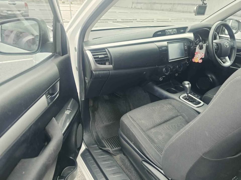 2020 Toyota Hilux Revo Smart Cab 2.4 Mid 2WD AT view 3