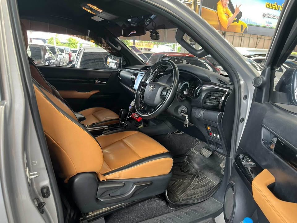 Toyota Hilux Revo Rocco Smart Cab 2.4 AT view 2