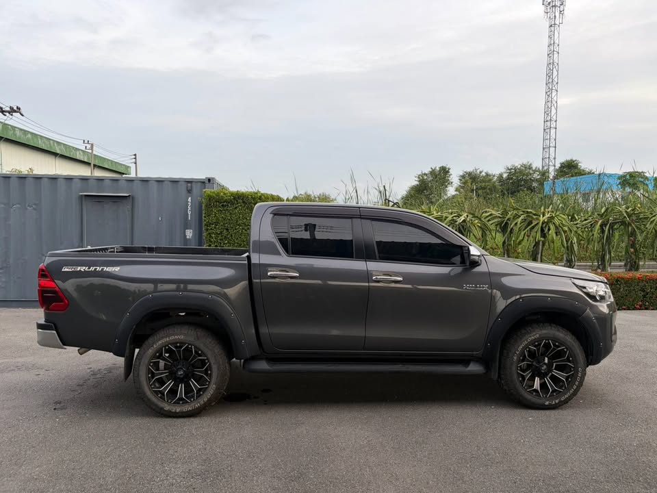 2020 Toyota Hilux Revo 2.4 AT