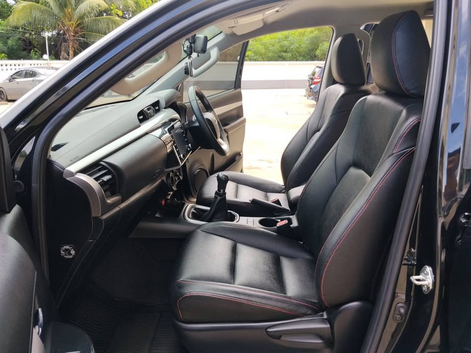 2020 Toyota Hilux Revo Mid MT Double Cab view 4