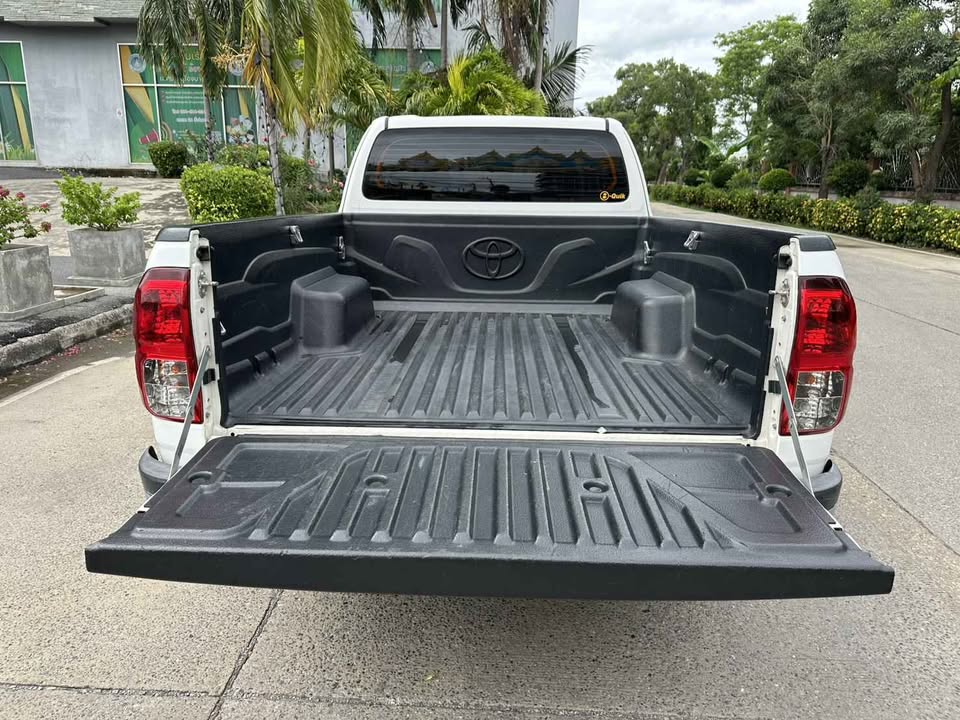 2020 Toyota Hilux Revo Smart Cab 2.4 Mid AT view 2