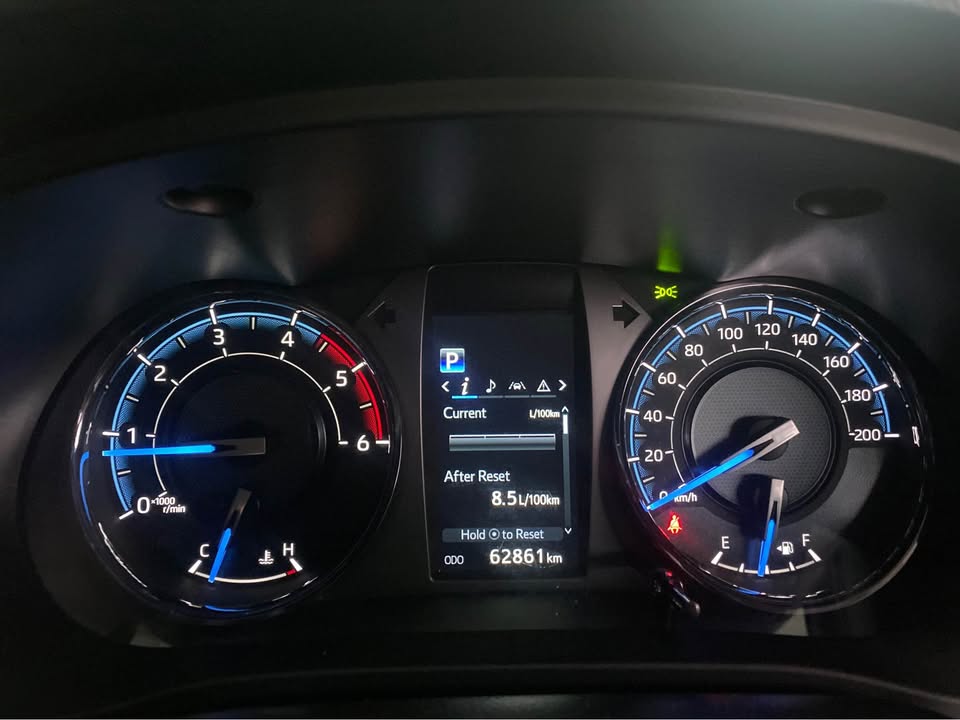 2020 Toyota Hilux Revo Rocco 2.4 AT Double Cab view 5
