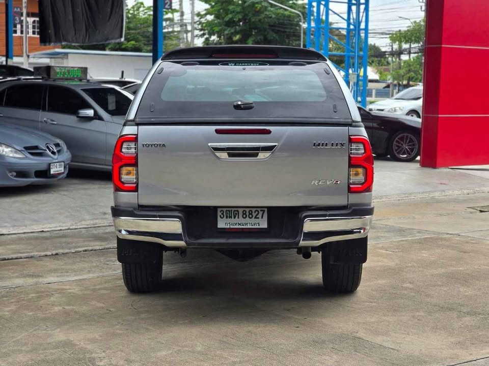 2022 Toyota revo prerunner auto view 4