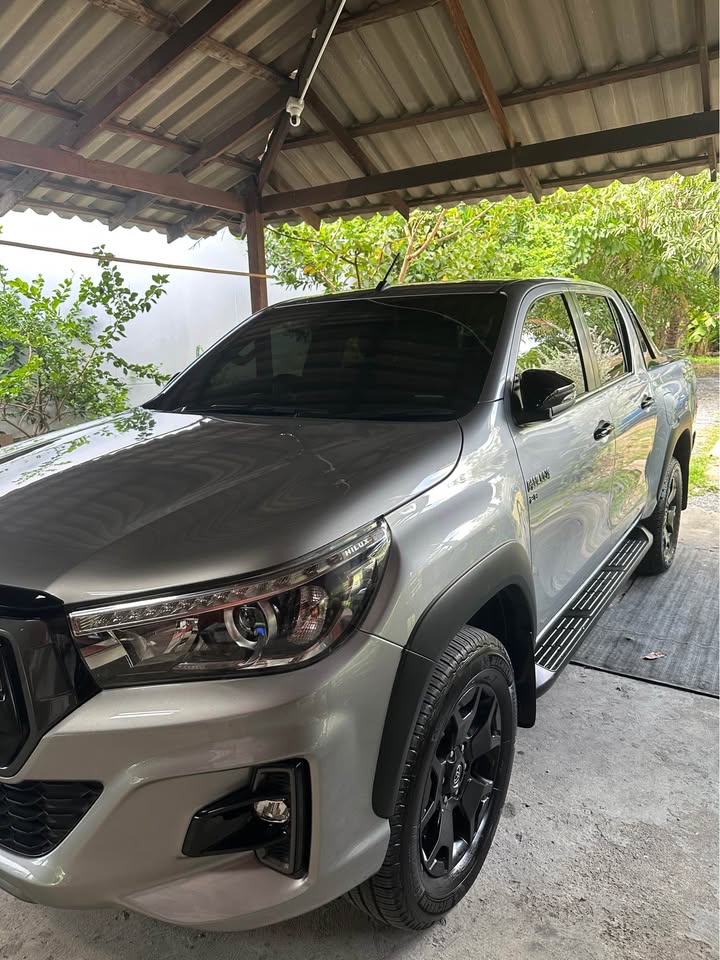 2020 Toyota hilux revo rocco view 3