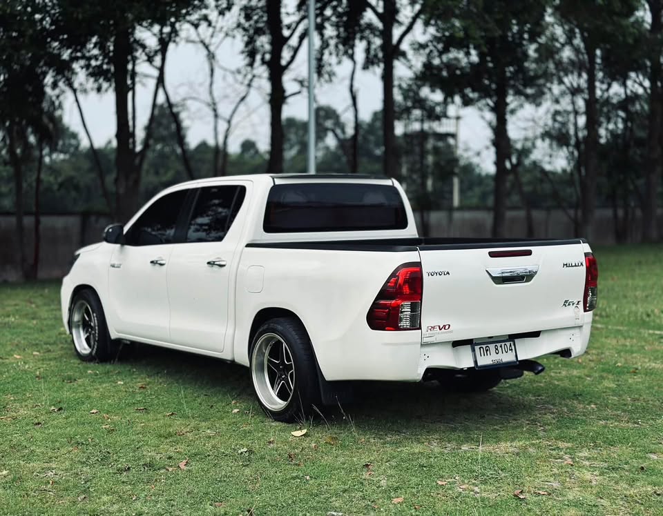 2019 Toyota hilux revo view 5