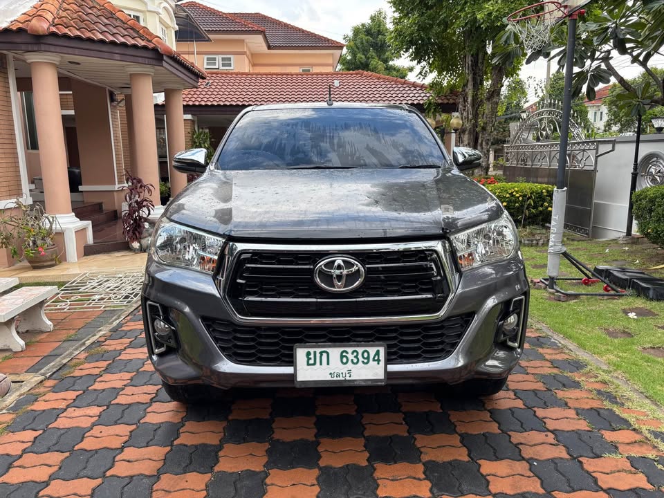 2018 Toyota hilux revo view 6