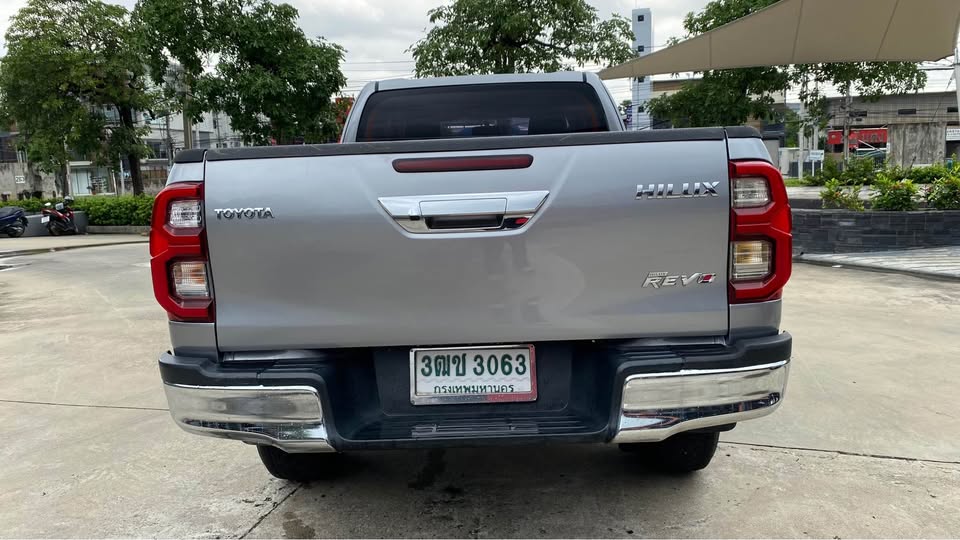 2021 Toyota hilux revo view 5