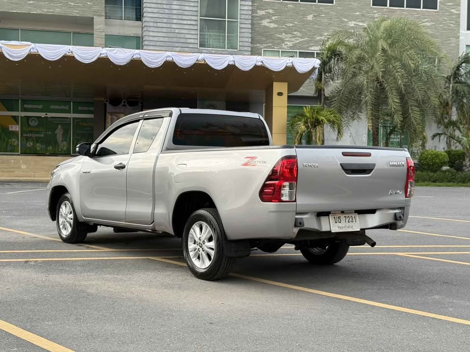 2021 Toyota revo smart cab 2.4 z edition view 6