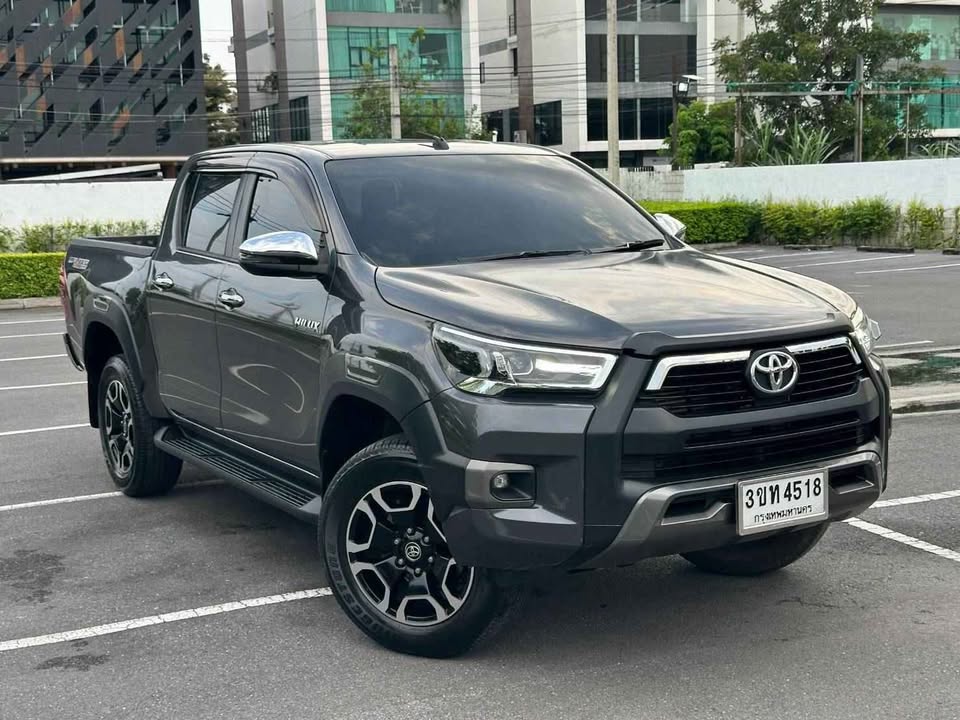 2022 Toyota revo view 2