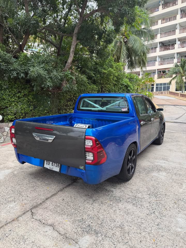 2016 Toyota hilux view 5