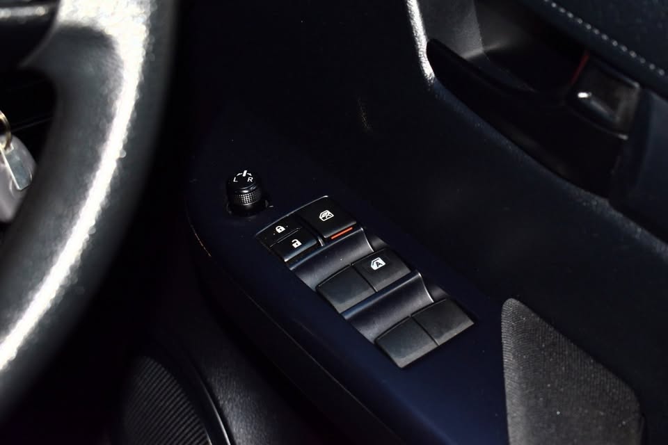 2022 Toyota hilux revo double cab 2.4 entry z-edition view 6